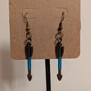 🎄BOGO FREE🎄Bronze and Blue Arrow Earrings